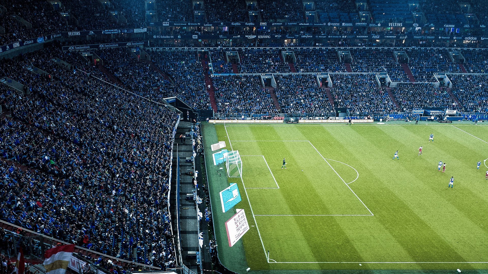 决赛夜:主场球迷制造“12人效应”助力球队取胜